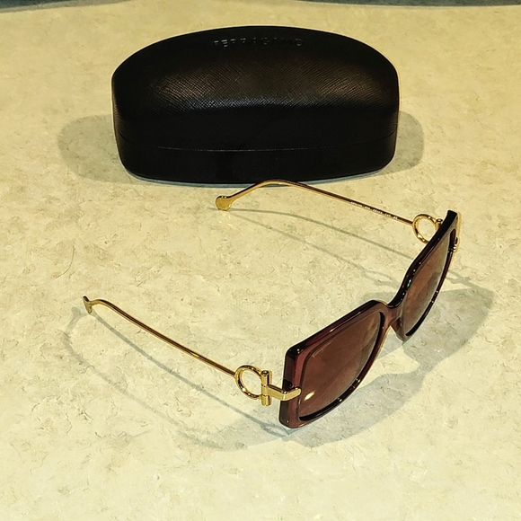 NIB Salvatore Ferragamo SF913S Fashion Butterfly Sunglasses - Picture 11 of 14